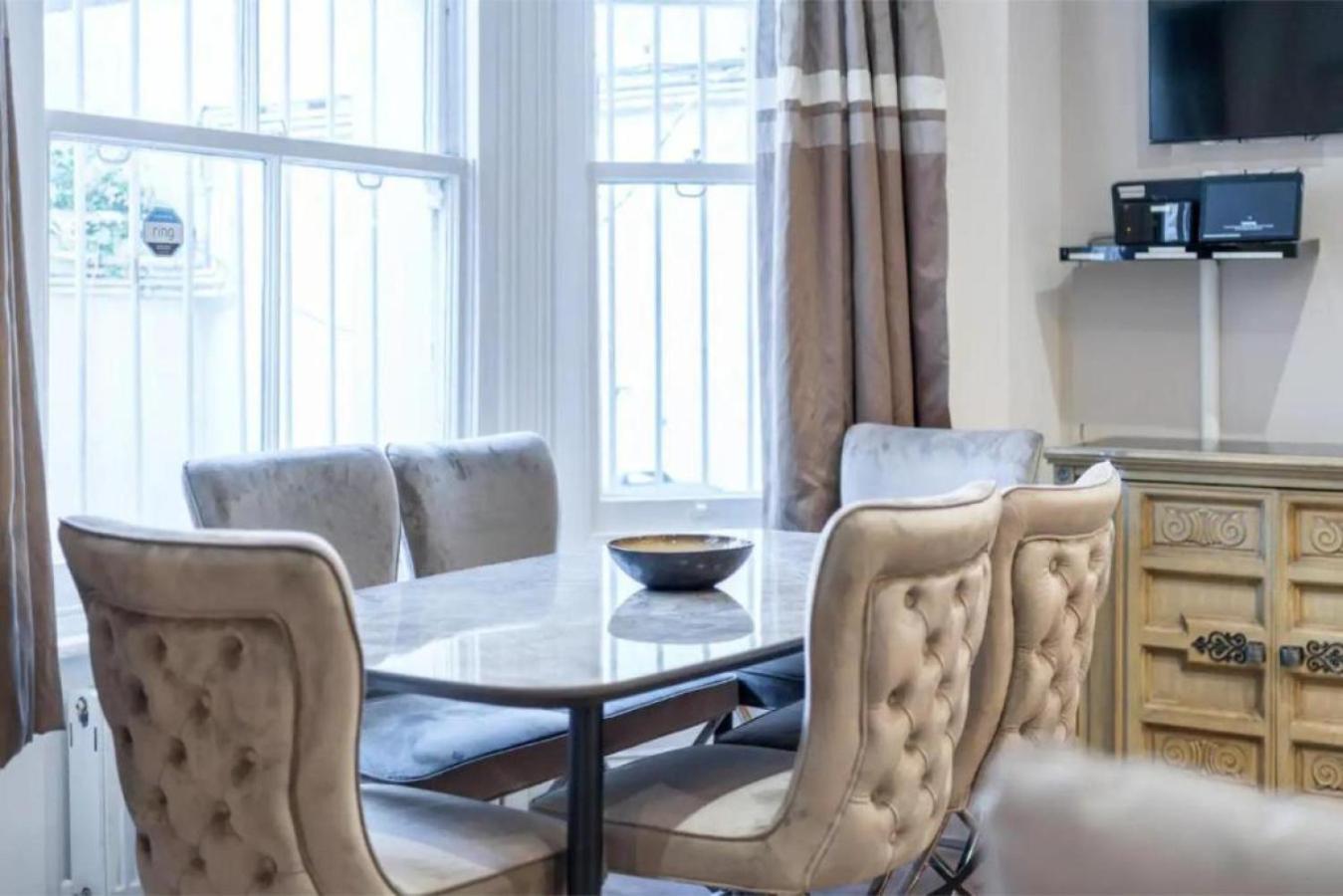 Stunning 2Bed 2Bath Apt In Earls Court Sleeps Six Londres Exterior foto