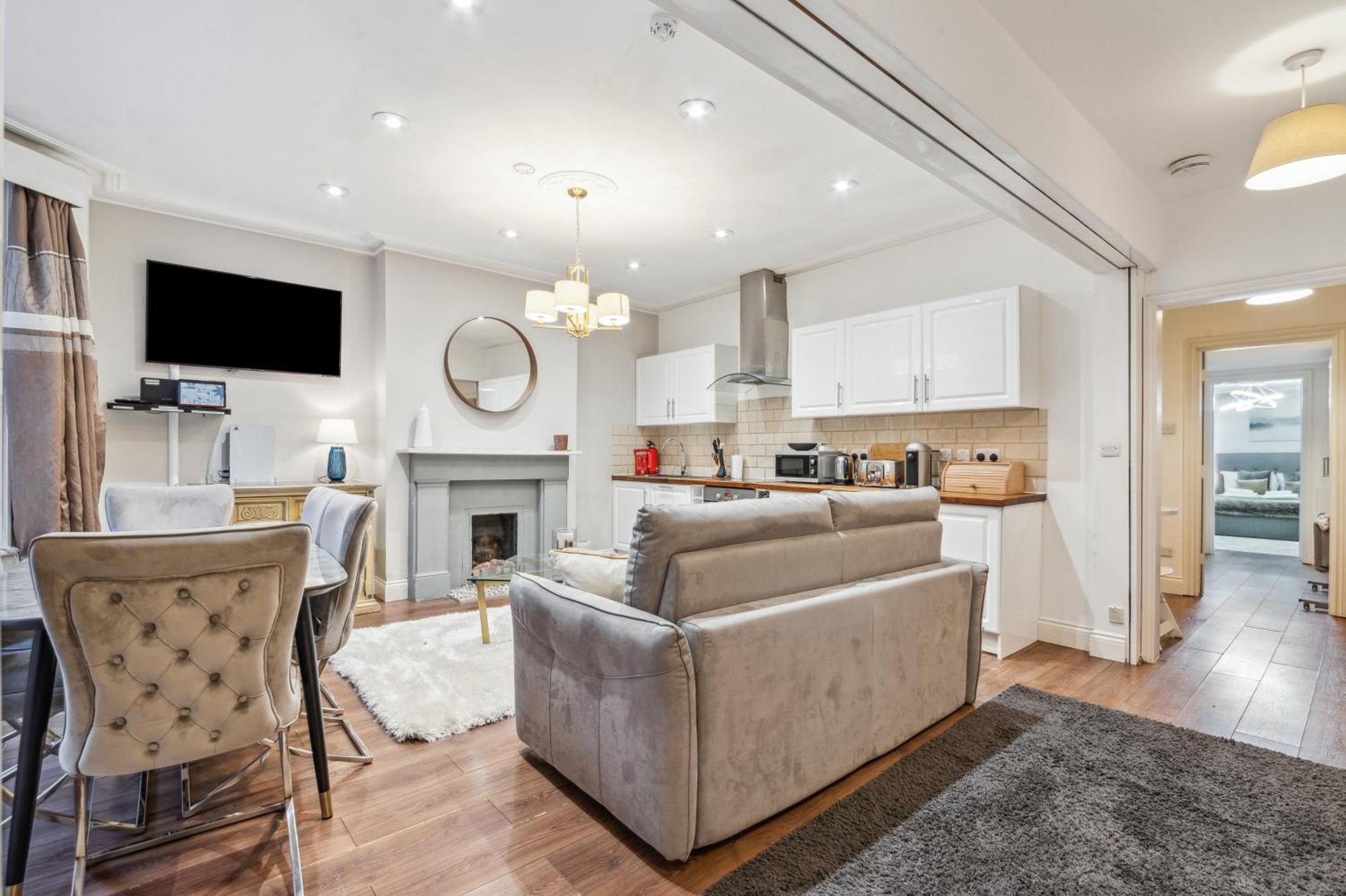 Stunning 2Bed 2Bath Apt In Earls Court Sleeps Six Londres Exterior foto