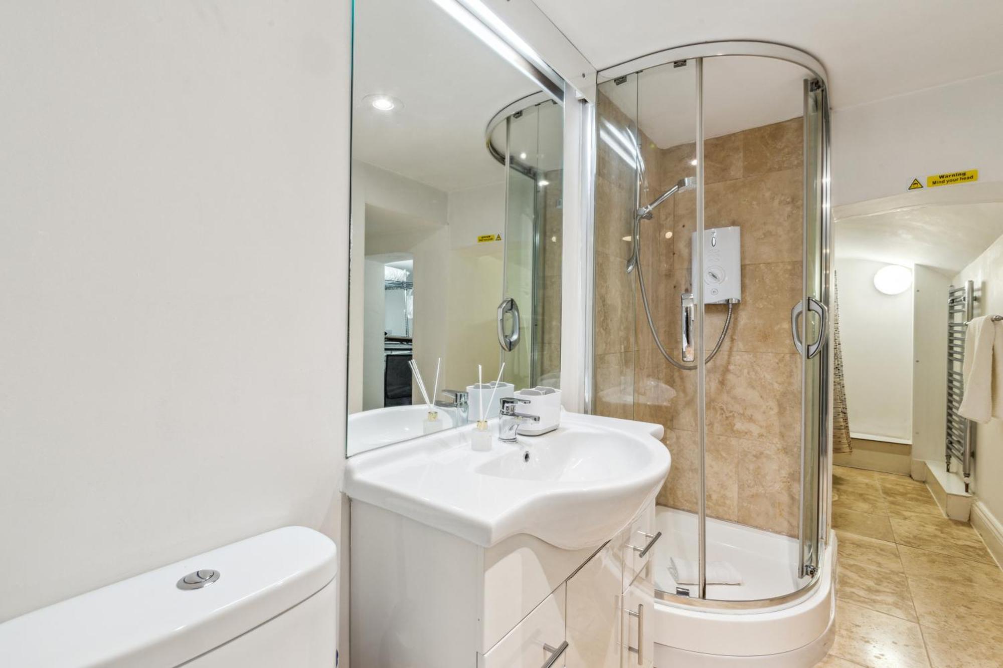 Stunning 2Bed 2Bath Apt In Earls Court Sleeps Six Londres Exterior foto